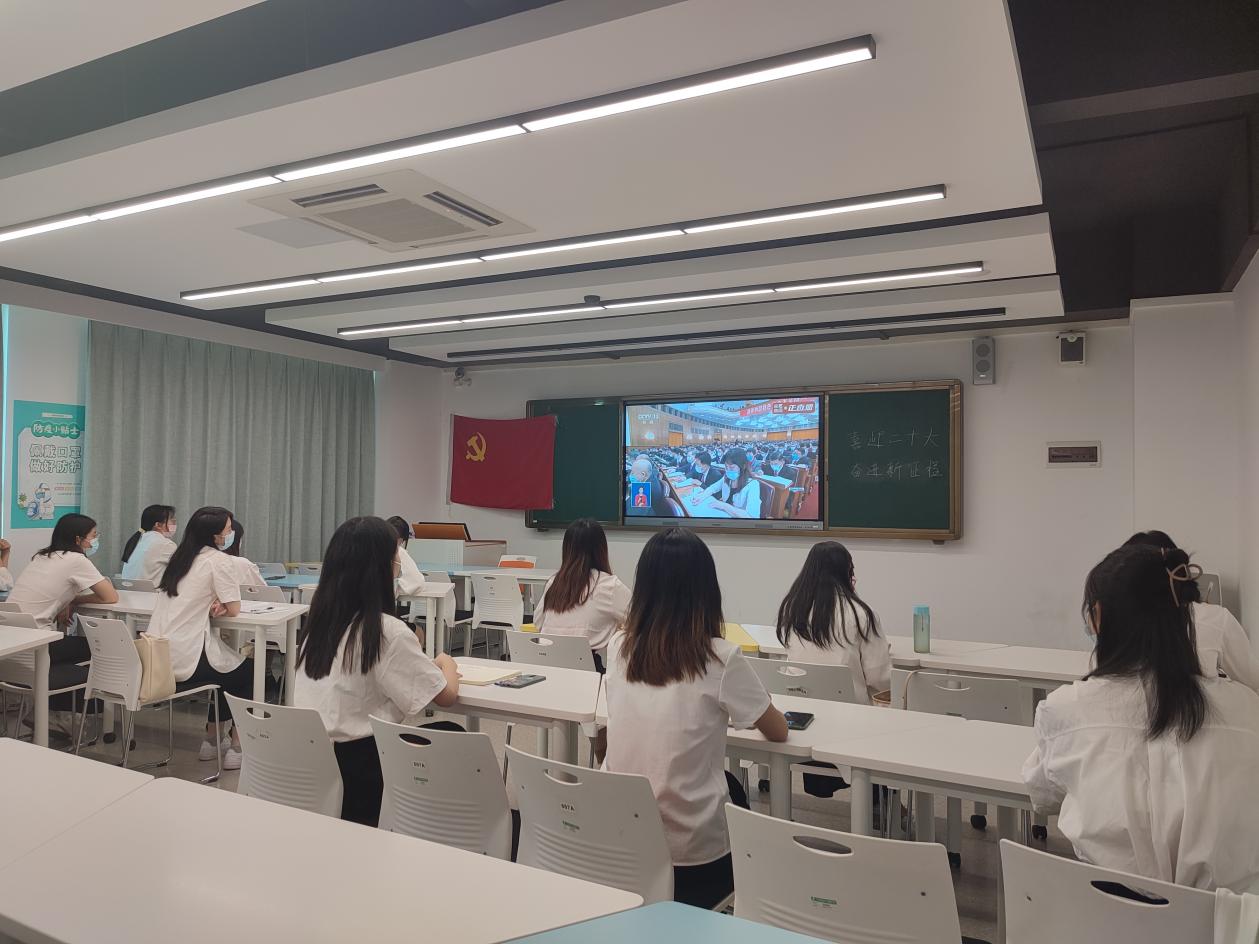 说明: 序号73_外语外贸学院林少绿_观看图片_mmexport1665892049823